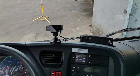 4 ช่อง 1080P รถยนต์ GPS 4G WIFI AI BSD DSM ADAS MDVR สําหรับรถบัส