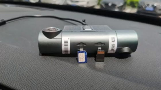 กล่องดํารถยนต์ขนาดเล็กพกพา 2CH พร้อมฟังก์ชัน 3G / 4G WIFI GPS สําหรับแท็กซี่