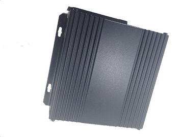 กล่องดำ HD รถ DVR, 4 ช่อง SD บันทึกยานพาหนะ SD ด้วย GPS สำหรับการจัดการยานพาหนะ