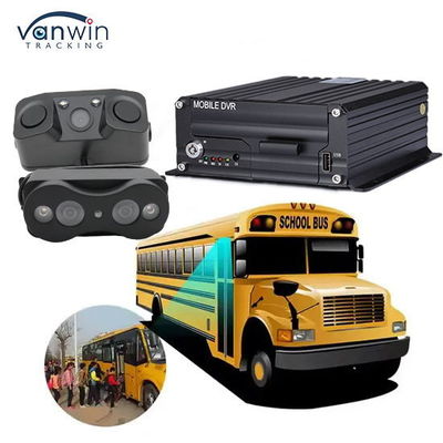 ADAS เครื่องบันทึกการติดตามความปลอดภัยรถยนต์ 8CH เครื่องบันทึกตําแหน่งโลก SSD MDVR
